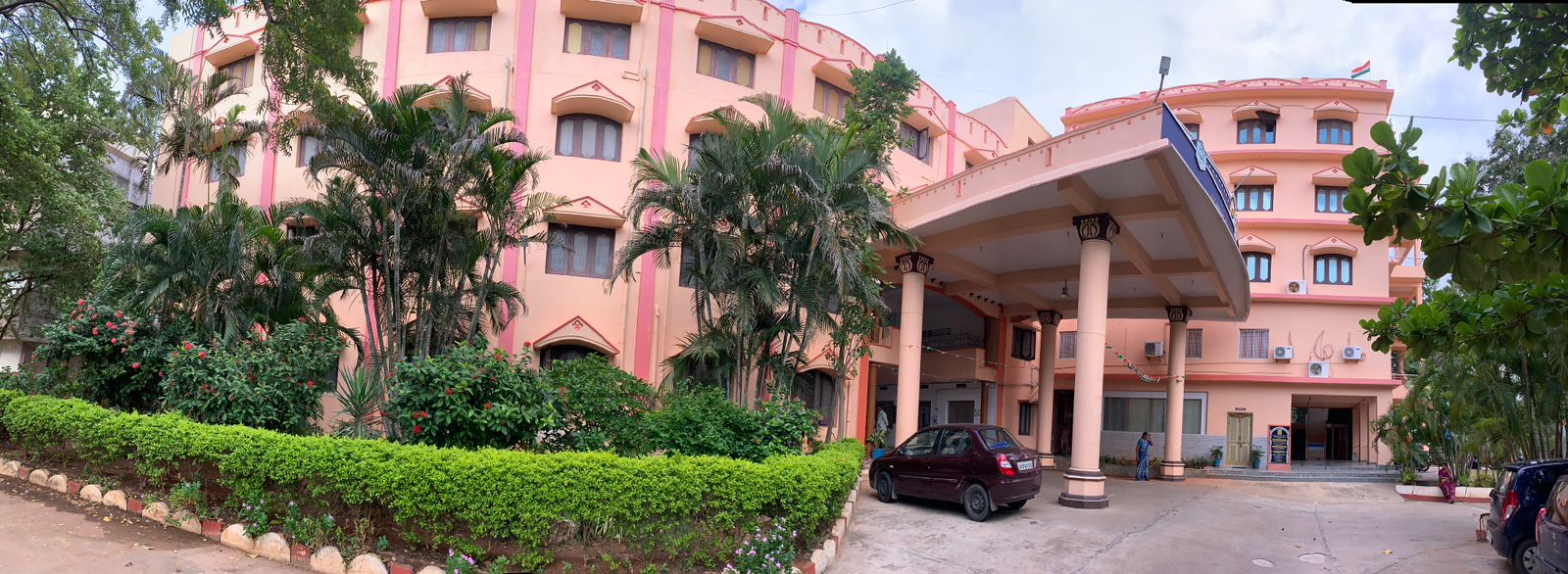 Hindu College of Pharmacy — campus front view
